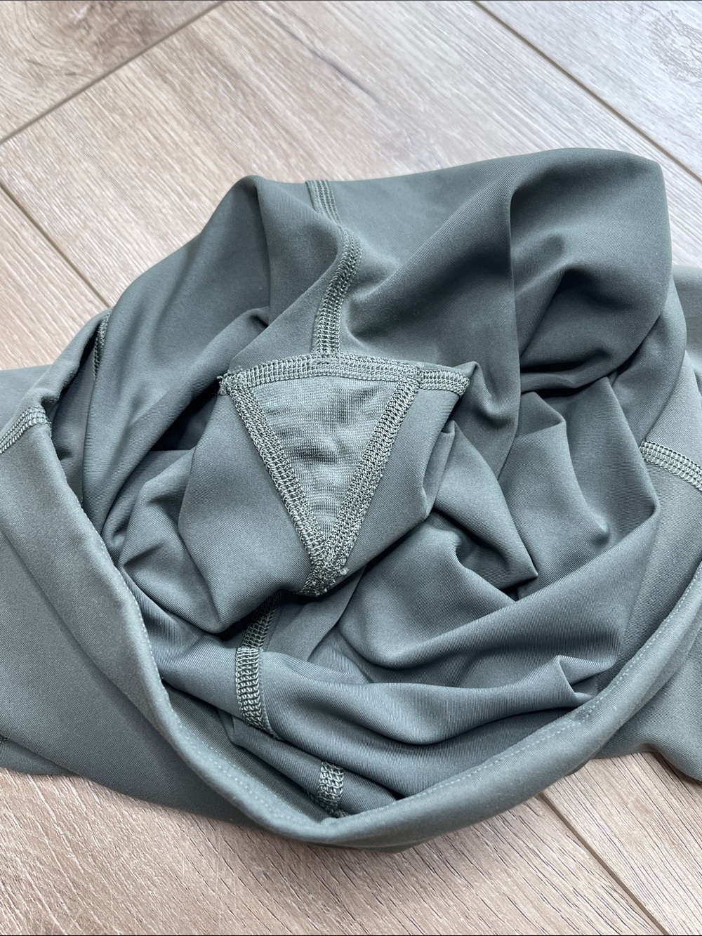 Lululemon Wunder Train Contour Fit High-Rise Tight 28" Color Grey Sage Size 6 - Picture 7 of 12